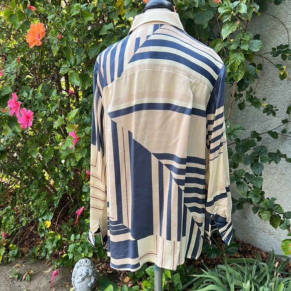 Lafayette 148 New York Abstract Striped Geometric Silk Satin Button Down Blouse - Picture 4 of 8